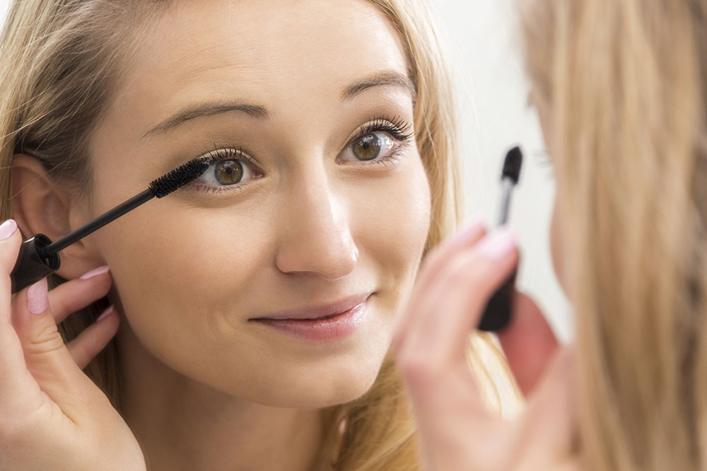 Mascara Tips from Beauty Professionals